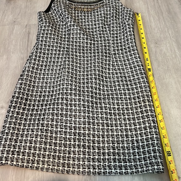 Laundry by Shelli Spiegel Herringbone Beaded Shift Dress - Picture 8 of 8